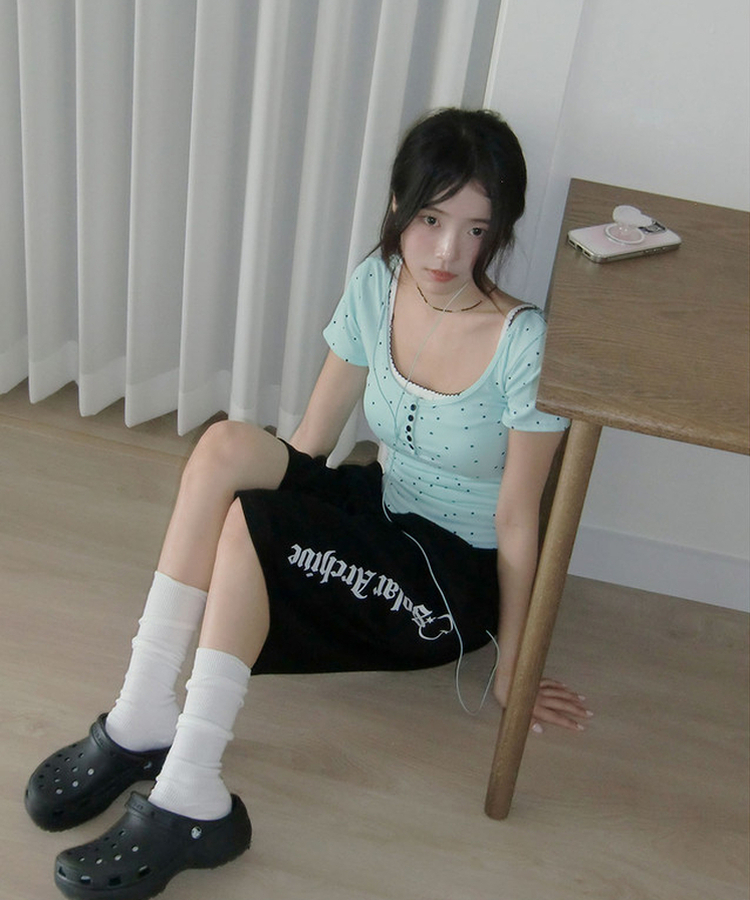 프롬 레터링 프린팅 와이드 핀턱 버뮤다 트레이닝 팬츠 블랙