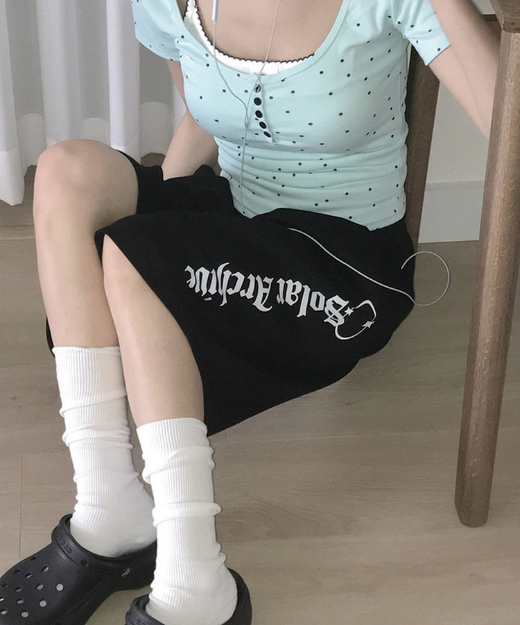 프롬 레터링 프린팅 와이드 핀턱 버뮤다 트레이닝 팬츠 블랙