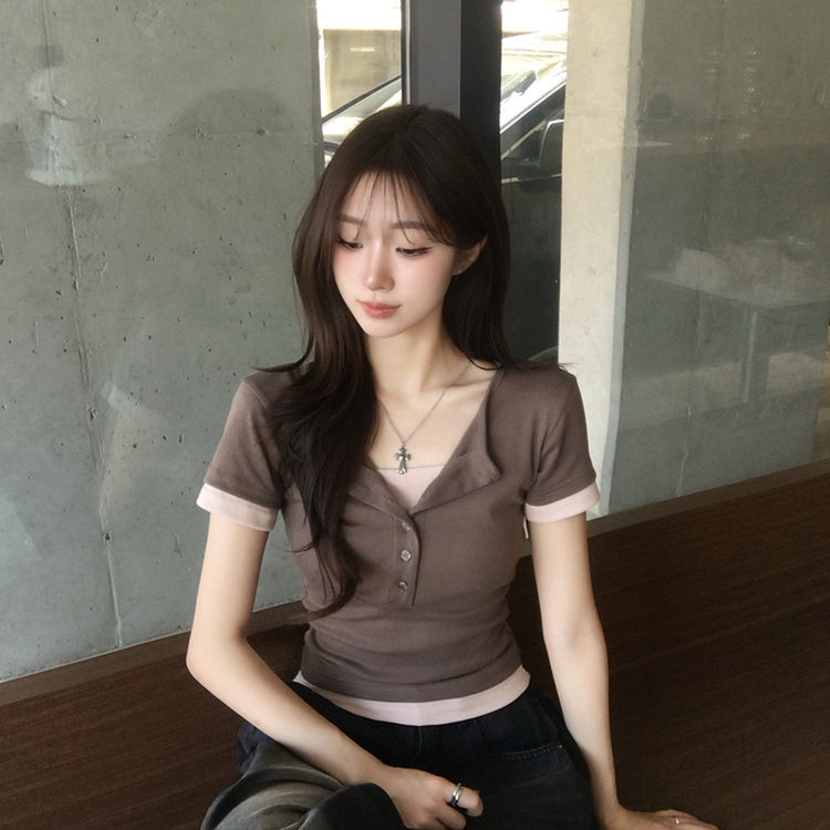 크림치즈 라운드 버튼 여름 배색 레이어드 반팔 티셔츠 버튼 일체형 슬림핏 반팔티 단추 데일리 세미 크롭 상의 4color 브라운