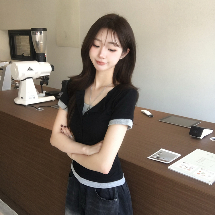 크림치즈 라운드 버튼 여름 배색 레이어드 반팔 티셔츠 버튼 일체형 슬림핏 반팔티 단추 데일리 세미 크롭 상의 4color 블랙