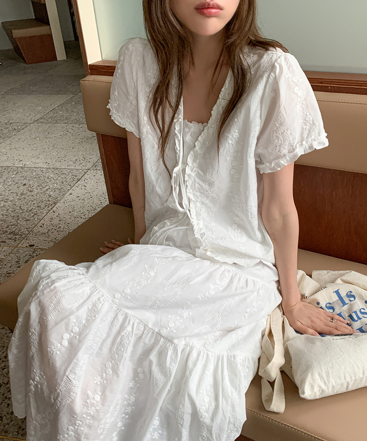 レイヤーアイレット半袖ブラウス IVORY
