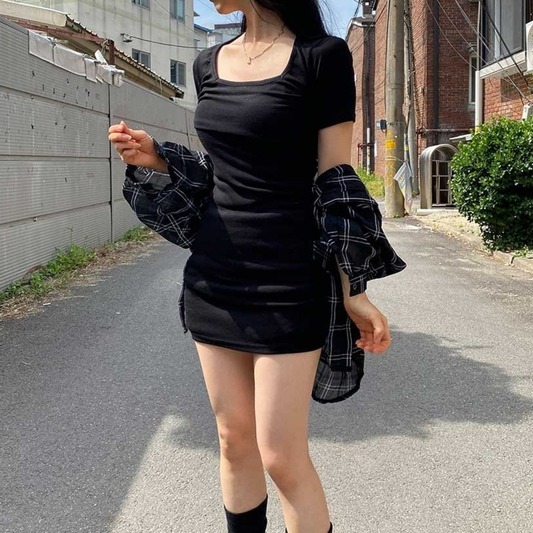 スクエアネック半袖ミニワンピース BLACK
