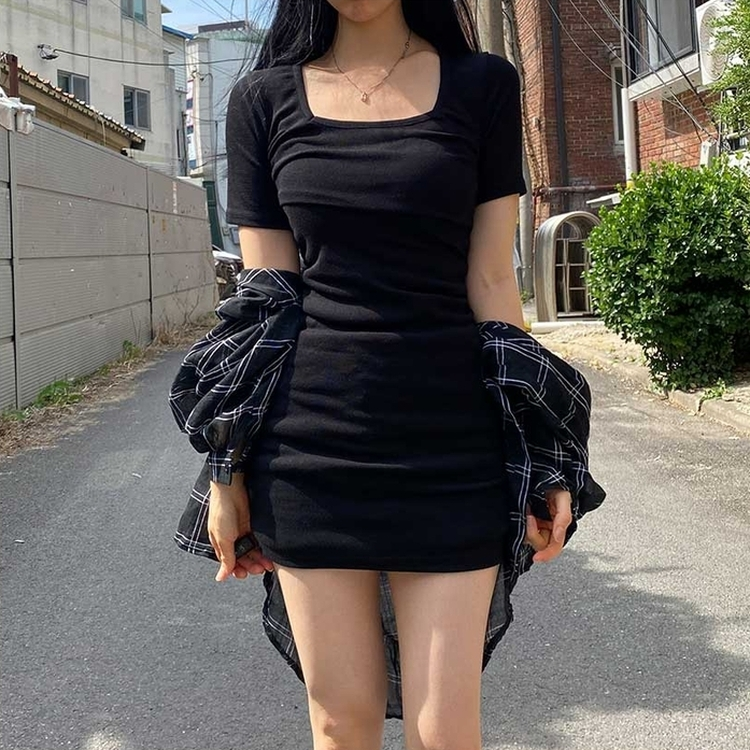 スクエアネック半袖ミニワンピース BLACK