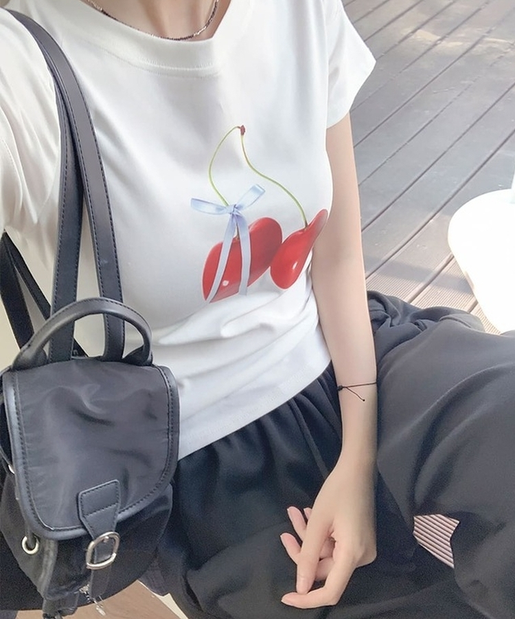 チェリープリントスリムTシャツ(5color) IVORY
