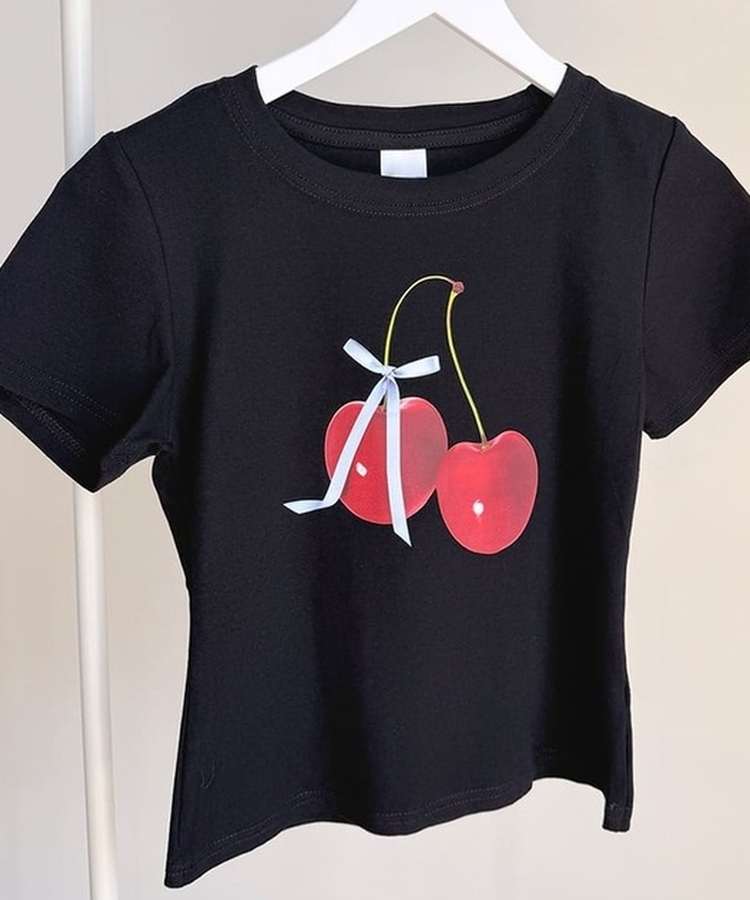 チェリープリントスリムTシャツ(5color)