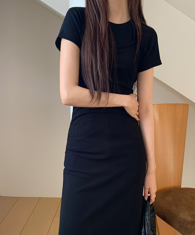 リブスリムセミクロップTシャツ BLACK