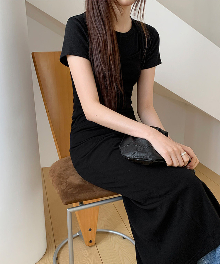 リブスリムセミクロップTシャツ BLACK