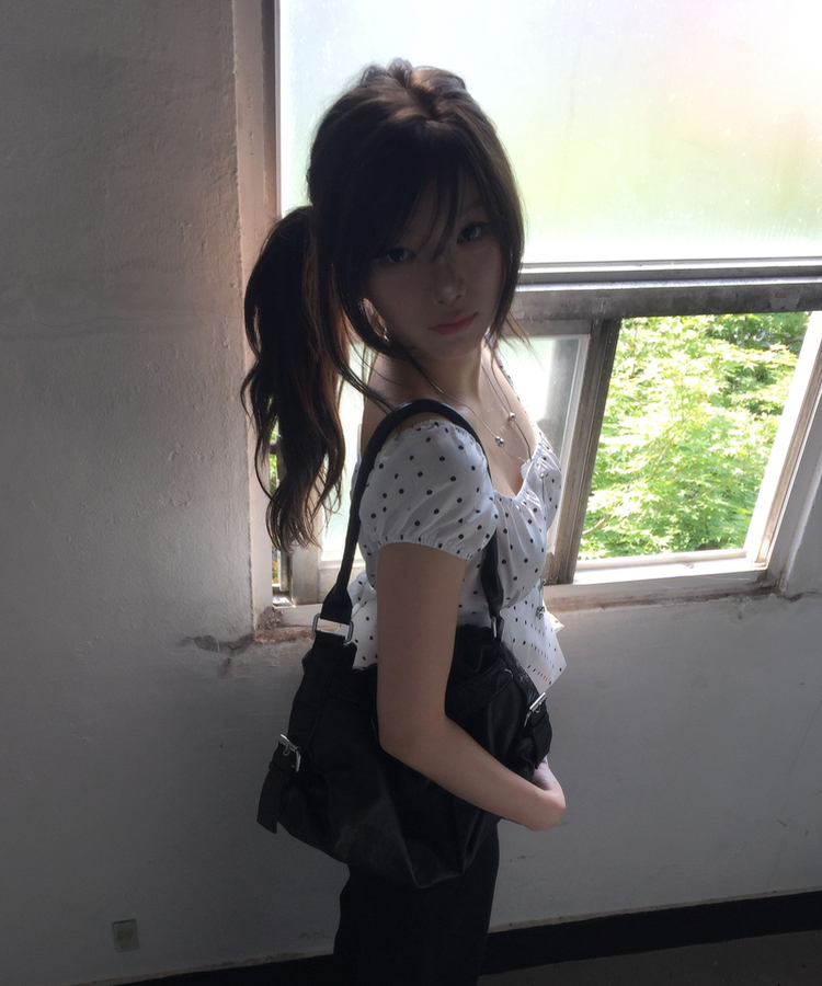 ドットスクエアネックパフブラウス WHITE