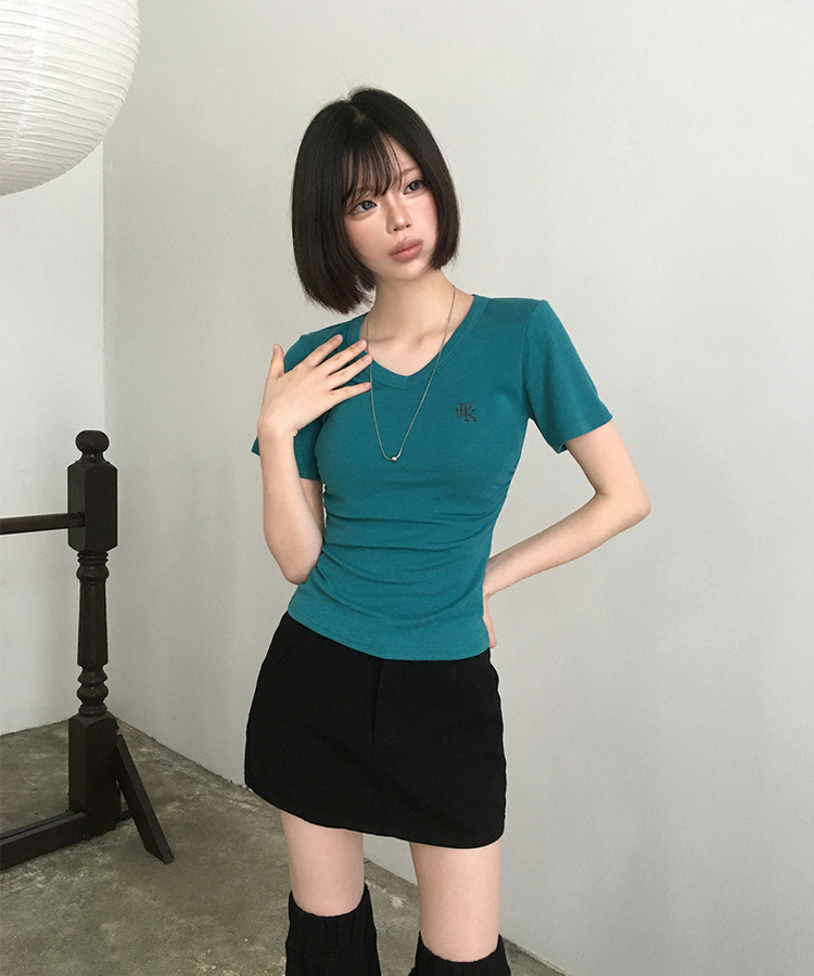 ロゴ刺繍シャーリングVネックTシャツ(5color)｜半袖Tシャツ｜韓国