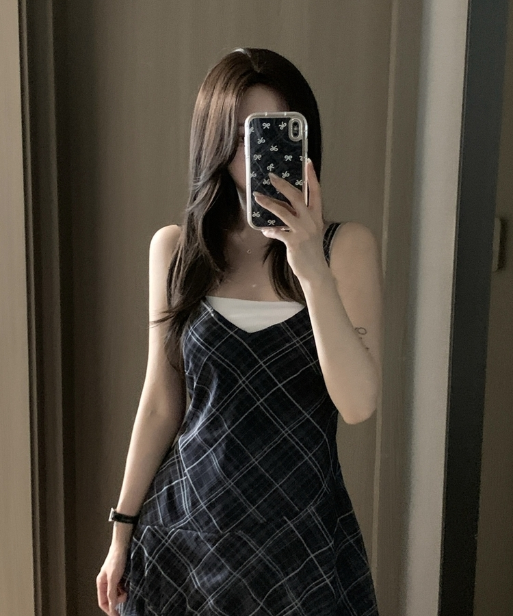 アンバランスフレアチェックキャミワンピース NAVY