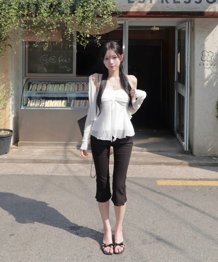 타사비교불가 코이오 카프리 트임 7부 팬츠 로우라이즈 슬림핏 말라핏 백포켓 면 코튼 스판 종아리부각X 커브밑단 옆트임 데일리 데이트룩 여름신상여름팬츠 블랙