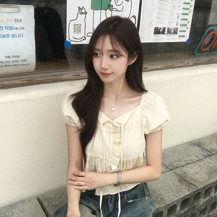 크리밍 프릴 리본 펀칭 여름 반팔 블라우스 세미 크롭 데일리 상의 스트링 셔링 셔츠 하객룩 퍼프 잔스트라이프 반팔티 4color 크림