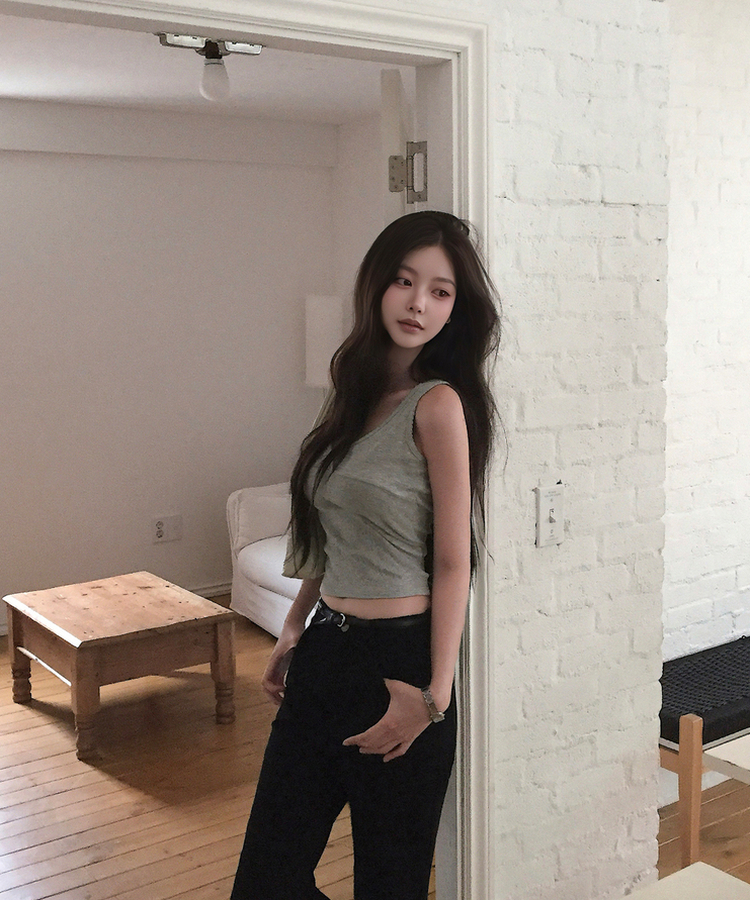 ◆ELBORN◆ Stella レース キャミソール ノースリーブ　34 Vネックレースキャミソール｜ノースリーブ｜韓国ファッション通販 SONA