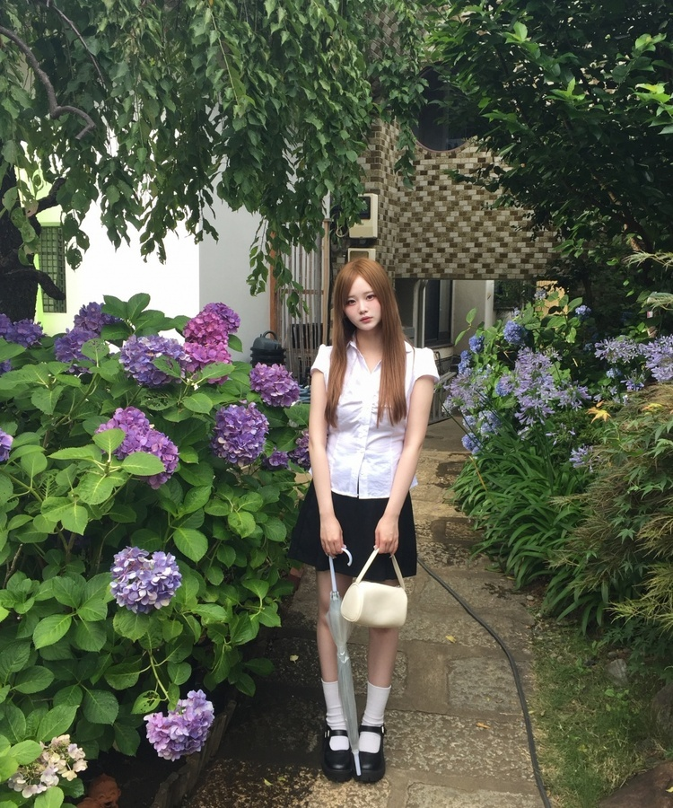 シャーリングスリムクロップシャツ WHITE