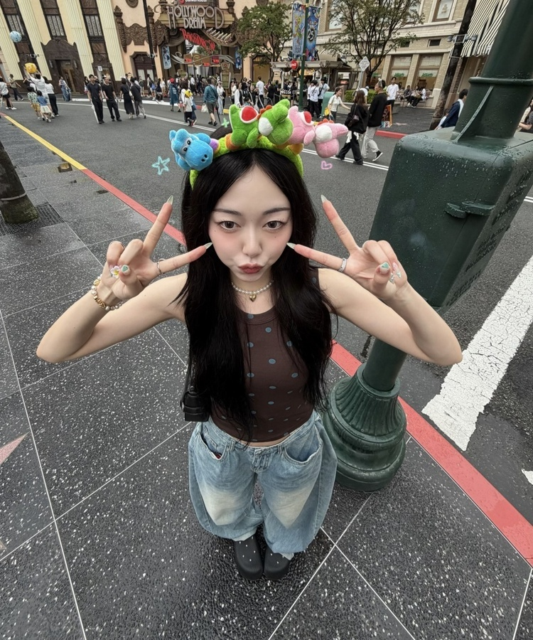 레트로 도트 민소매 브라운