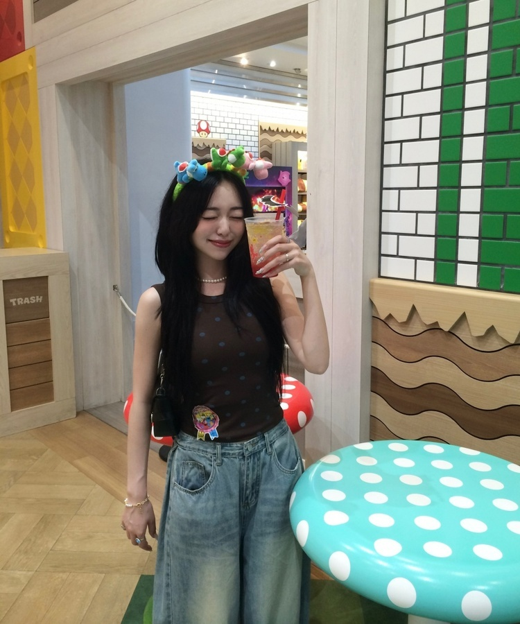 레트로 도트 민소매 브라운