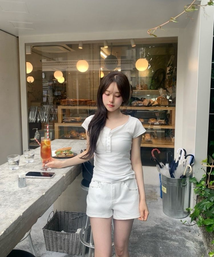スリムフィットヘンリーネック半袖Tシャツ WHITE