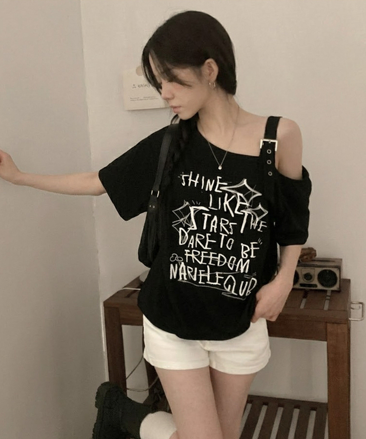 파이더 레터링 언발 버클 벨트 루즈핏 오프 반팔 티셔츠 블랙