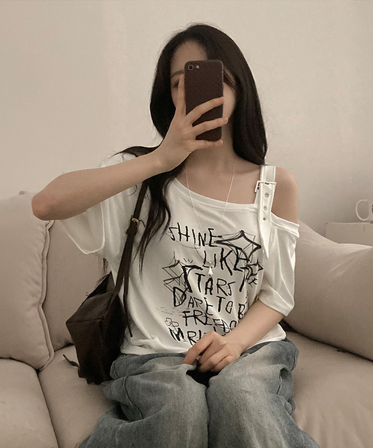 파이더 레터링 언발 버클 벨트 루즈핏 오프 반팔 티셔츠 아이보리