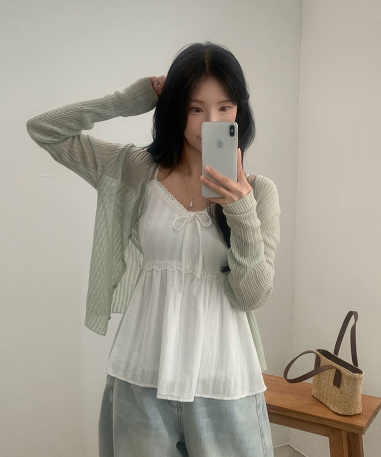 프릴 펀칭 레이스 리본나시 블라우스 화이트