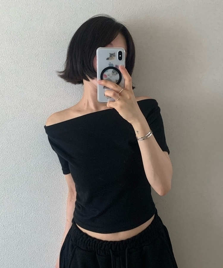 クロップドドレープオフショル半袖Tシャツ BLACK