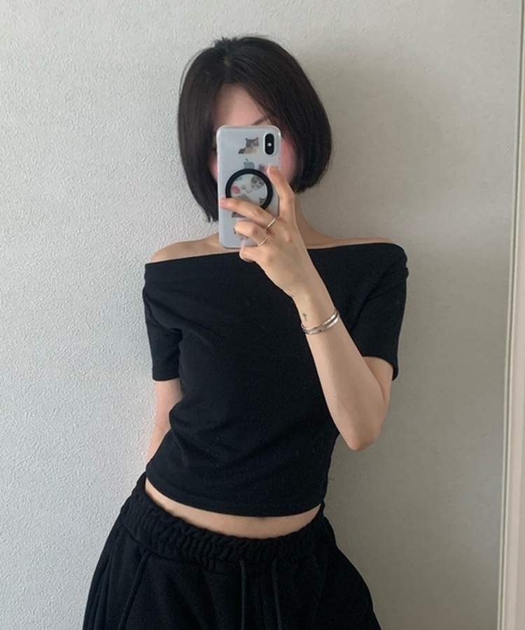 クロップドドレープオフショル半袖Tシャツ BLACK