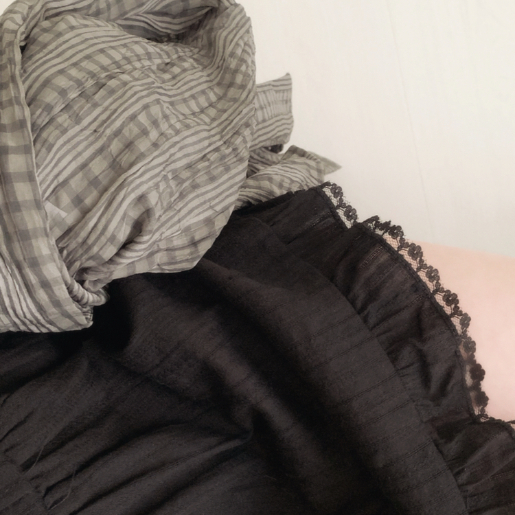 レースフリルキャミワンピース BLACK