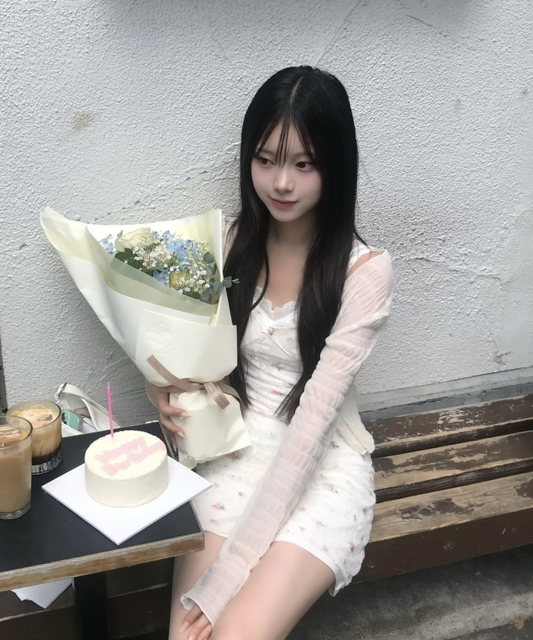 진주 버튼 시스루 셔링 가디건 아이보리