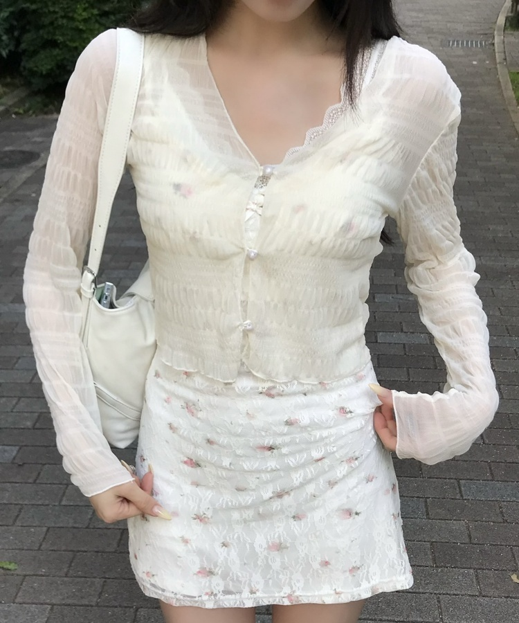 진주 버튼 시스루 셔링 가디건 아이보리
