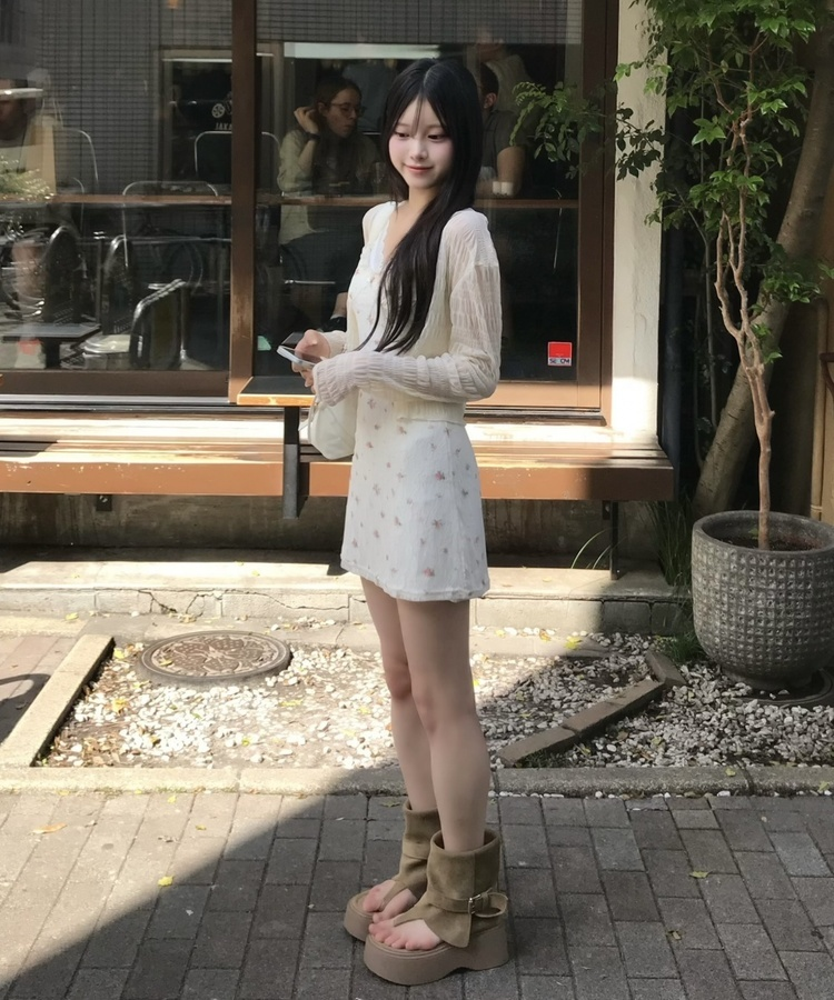 진주 버튼 시스루 셔링 가디건 아이보리