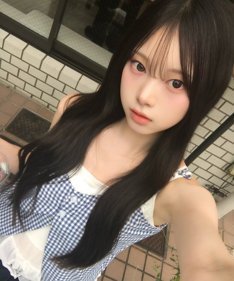 체크 프릴 레이어드 나시 블라우스 아쿠아블루