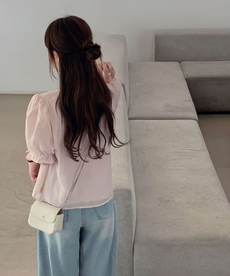 사랑스러움을 블라우스로 만든다면멜로아 셔링 퍼프 반팔 썸머 루즈핏 리본 블라우스 핑크
