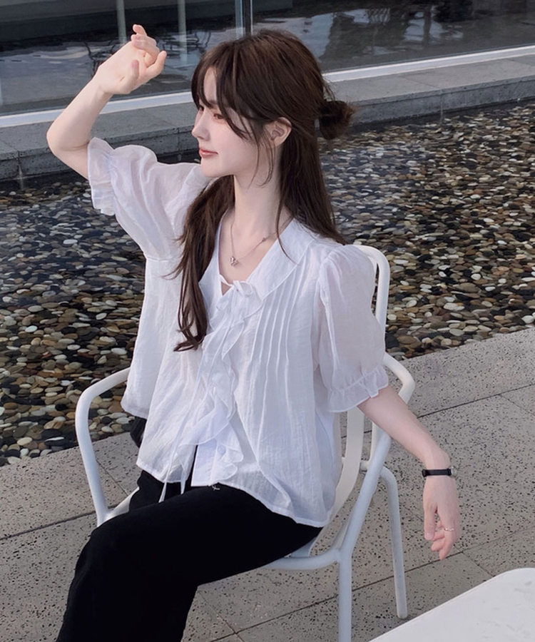 사랑스러움을 블라우스로 만든다면멜로아 셔링 퍼프 반팔 썸머 루즈핏 리본 블라우스 아이보리
