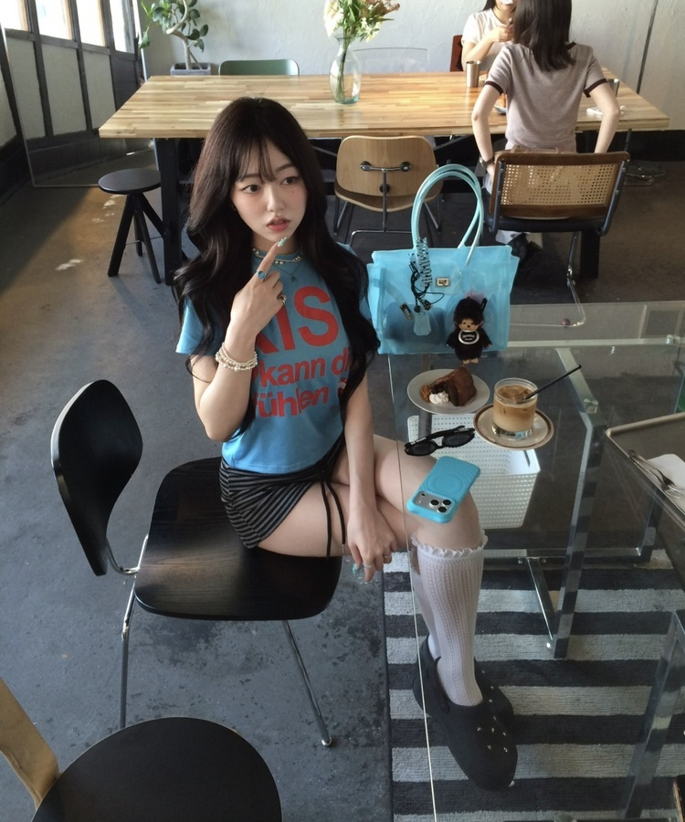 레이스 프릴 삭스 화이트