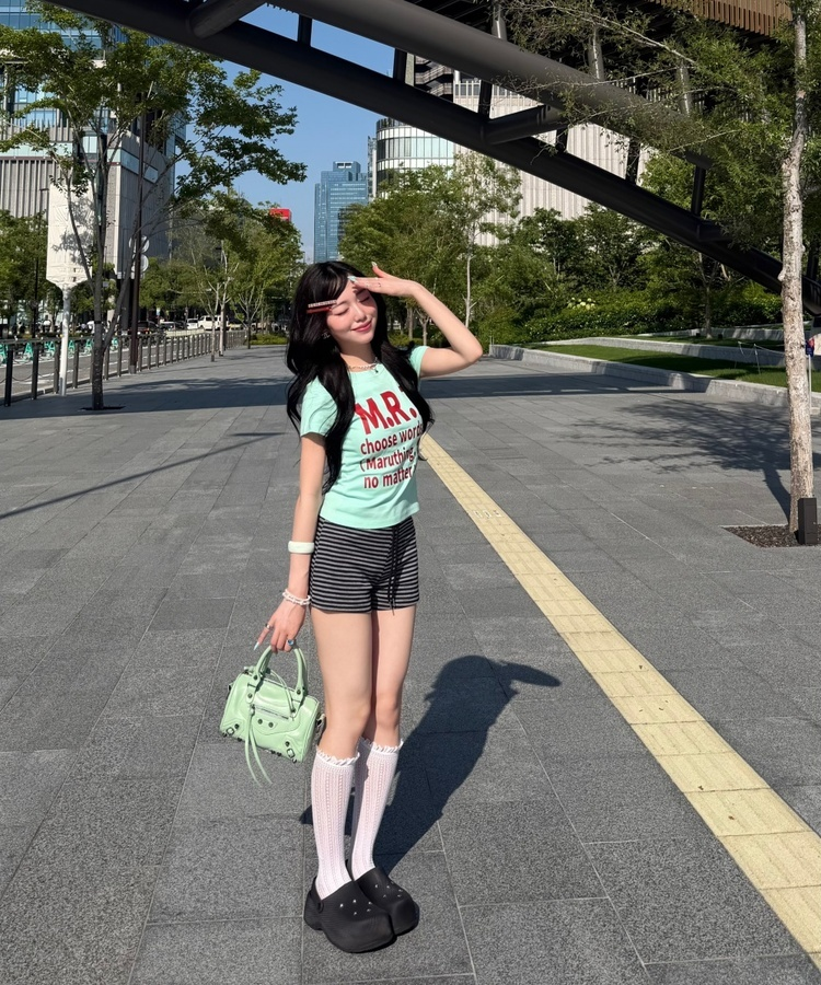레이스 프릴 삭스 화이트