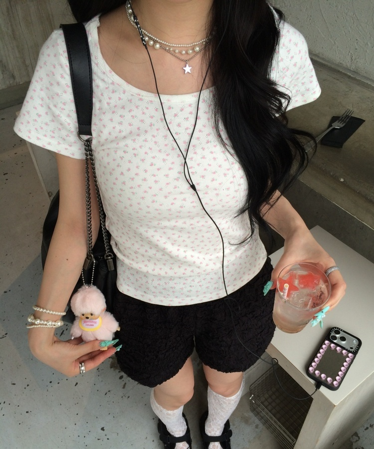 ミニフラワースリムフィットTシャツ IVORY