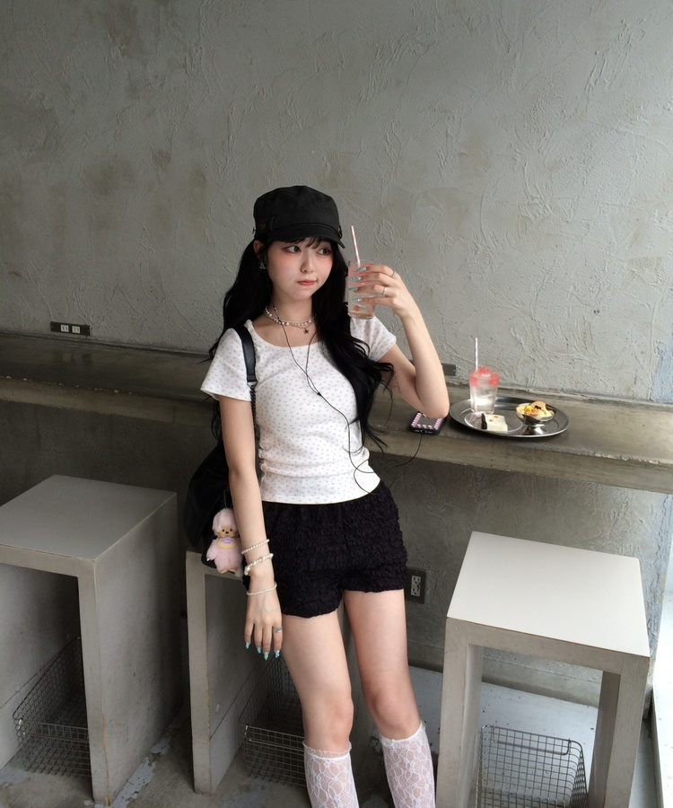 ミニフラワースリムフィットTシャツ IVORY