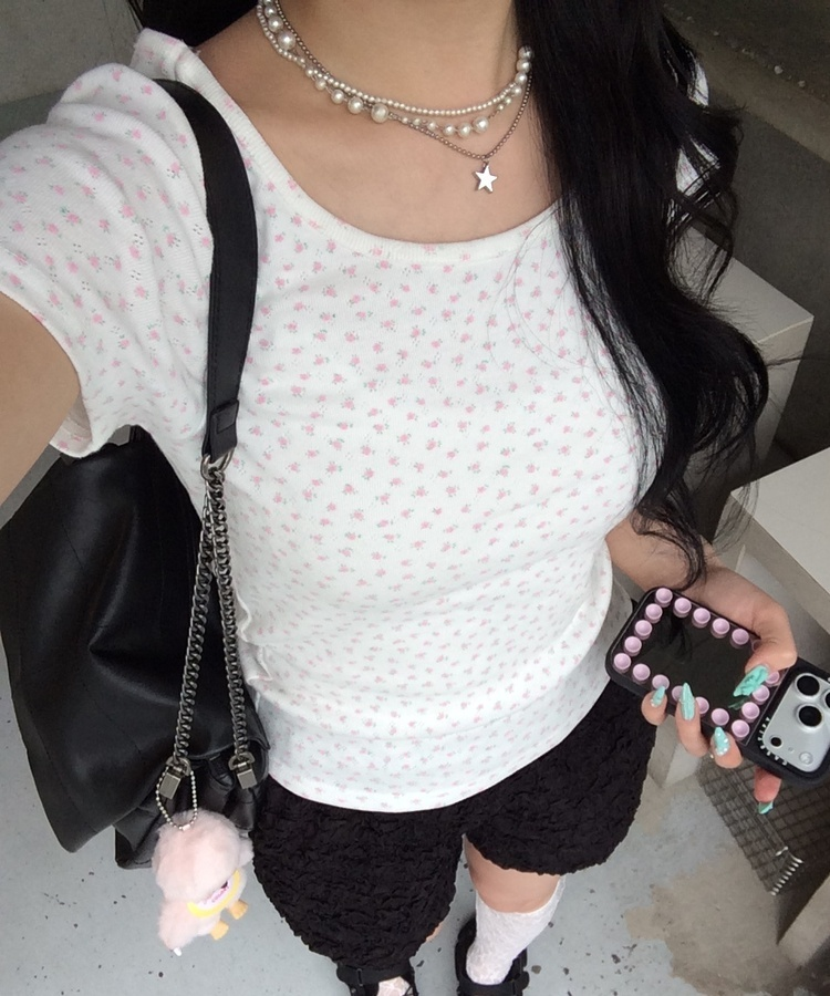 ミニフラワースリムフィットTシャツ IVORY