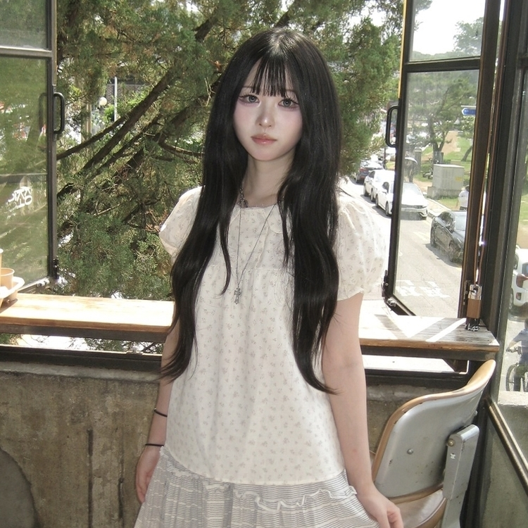 4버튼 더블버튼 둥근카라 반팔 퍼프 블라우스 모리걸 빈티지 잔꽃 러블리 오버핏 프리사이 베이지