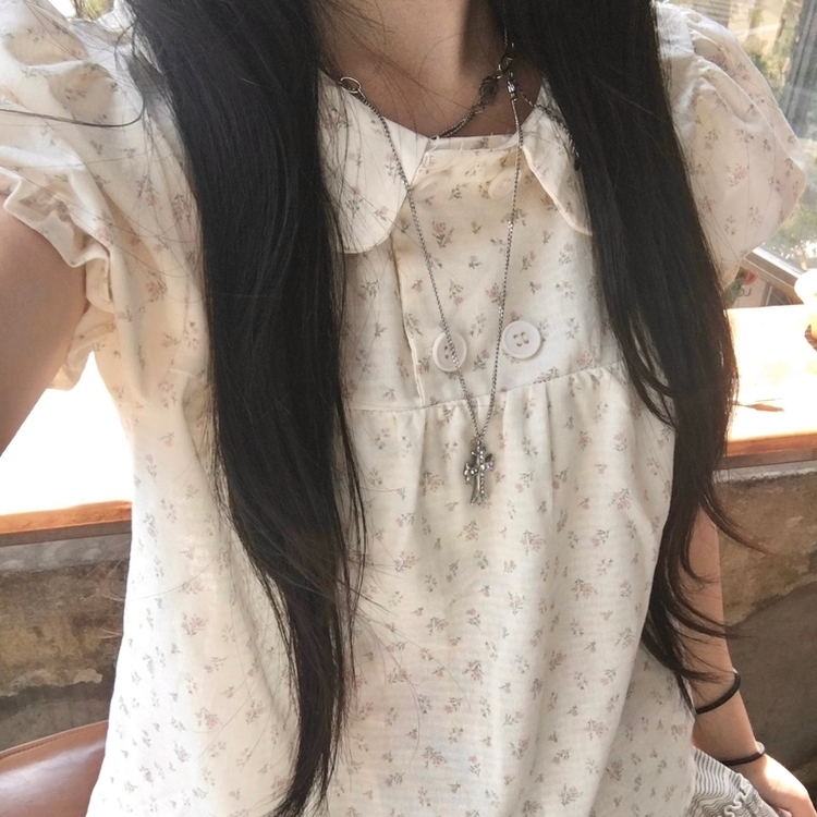 4버튼 더블버튼 둥근카라 반팔 퍼프 블라우스 모리걸 빈티지 잔꽃 러블리 오버핏 프리사이 베이지