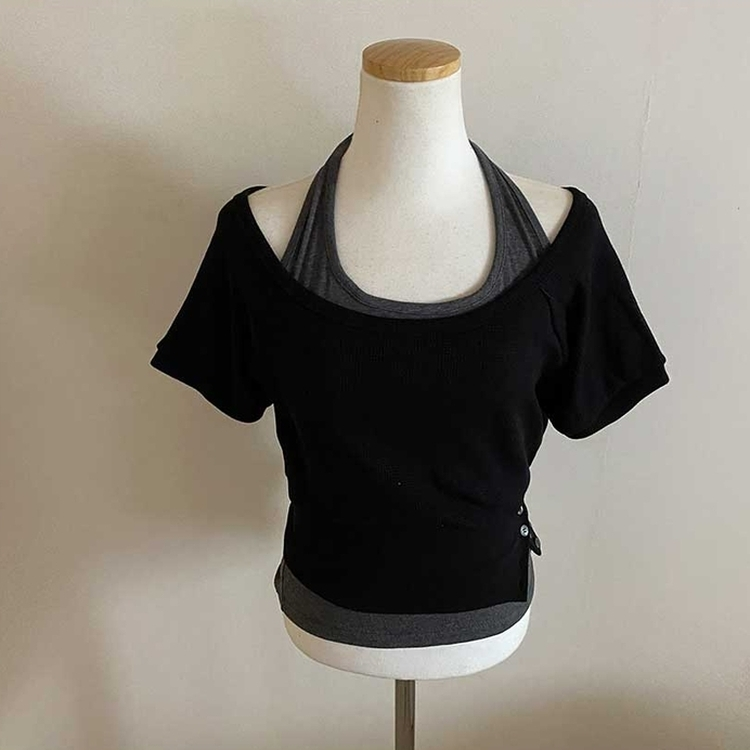 スリムホルターネックオフショル半袖Tシャツ