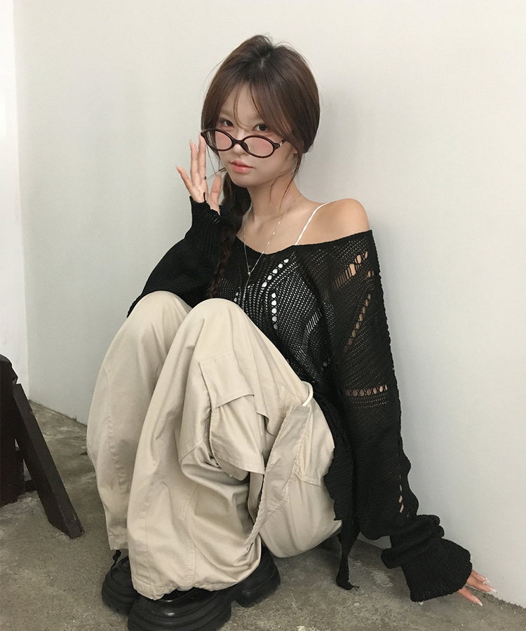 ルーズパンチングVネックシアーニット BLACK