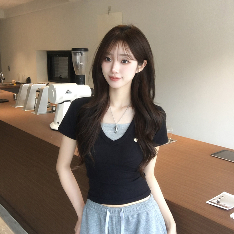 레이어드 효과 무지 브이넥 여름 반팔 티셔츠 팬던트 슬림핏 반팔티 데일리 골지 반팔티 배색 와펜 일체형 상의 3color 블랙