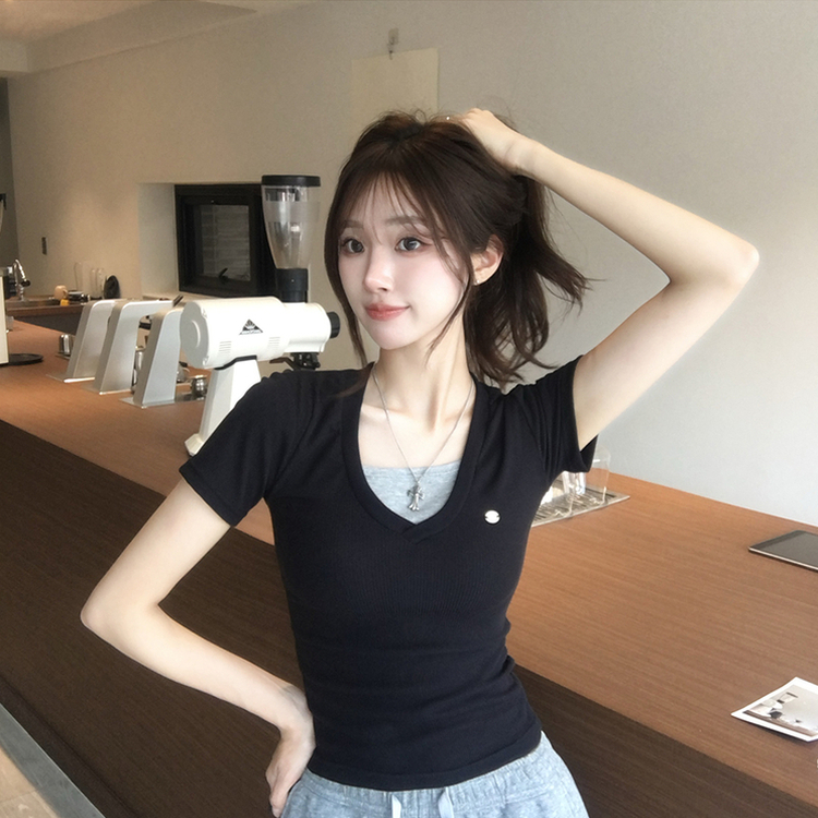 레이어드 효과 무지 브이넥 여름 반팔 티셔츠 팬던트 슬림핏 반팔티 데일리 골지 반팔티 배색 와펜 일체형 상의 3color 블랙