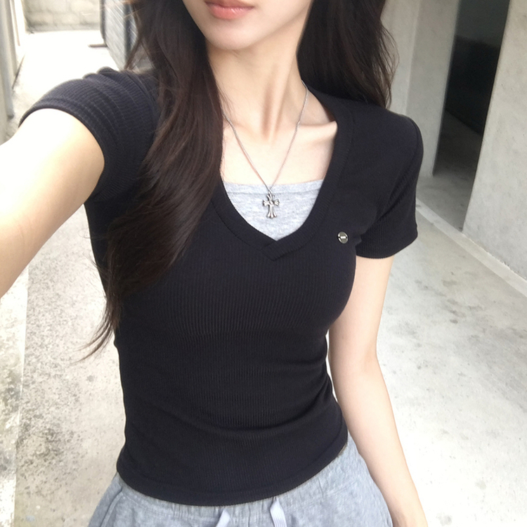 레이어드 효과 무지 브이넥 여름 반팔 티셔츠 팬던트 슬림핏 반팔티 데일리 골지 반팔티 배색 와펜 일체형 상의 3color 블랙