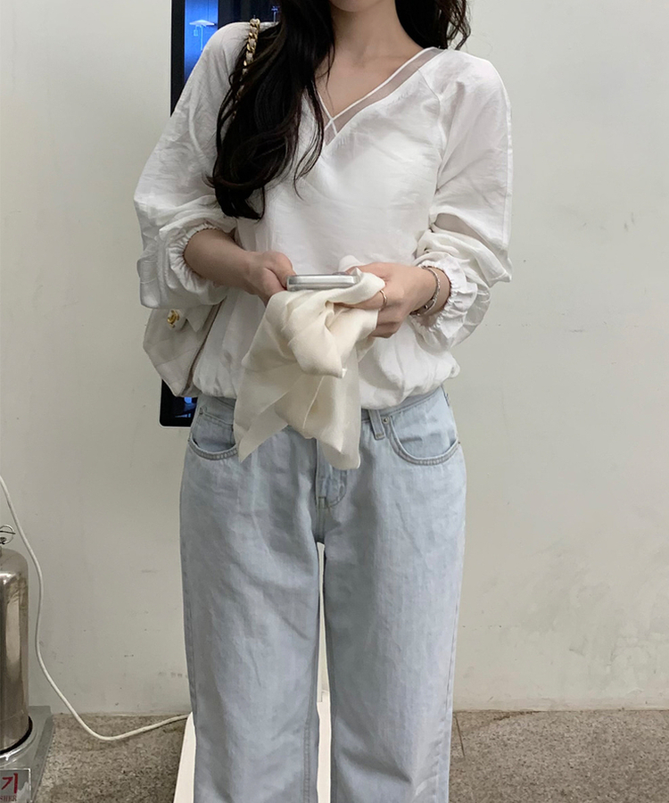 Vネックレイヤーブラウス IVORY