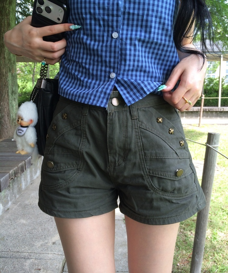 クロススタッズカーゴショートパンツ CHARCOAL