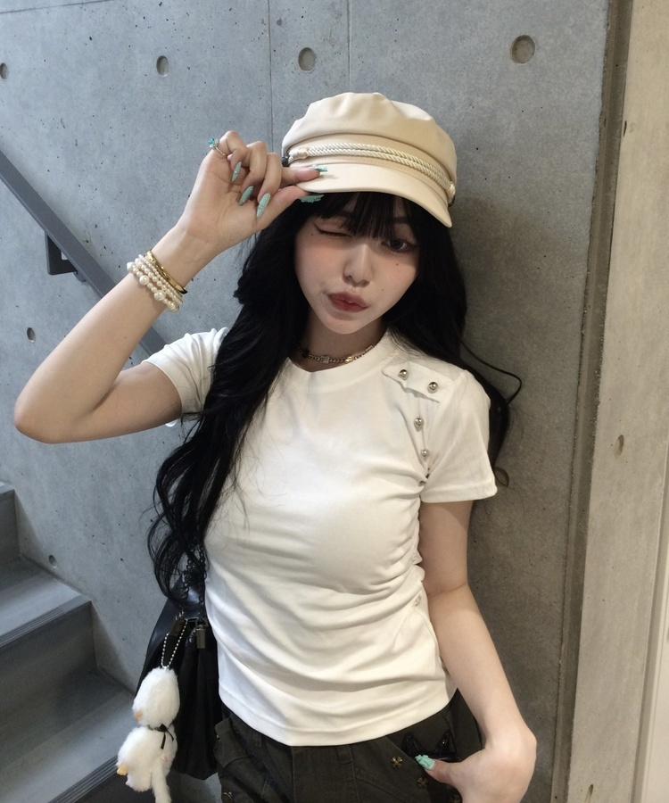 メタルボタンショルダーシャーリングTシャツ IVORY
