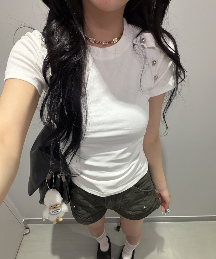 メタルボタンショルダーシャーリングTシャツ IVORY
