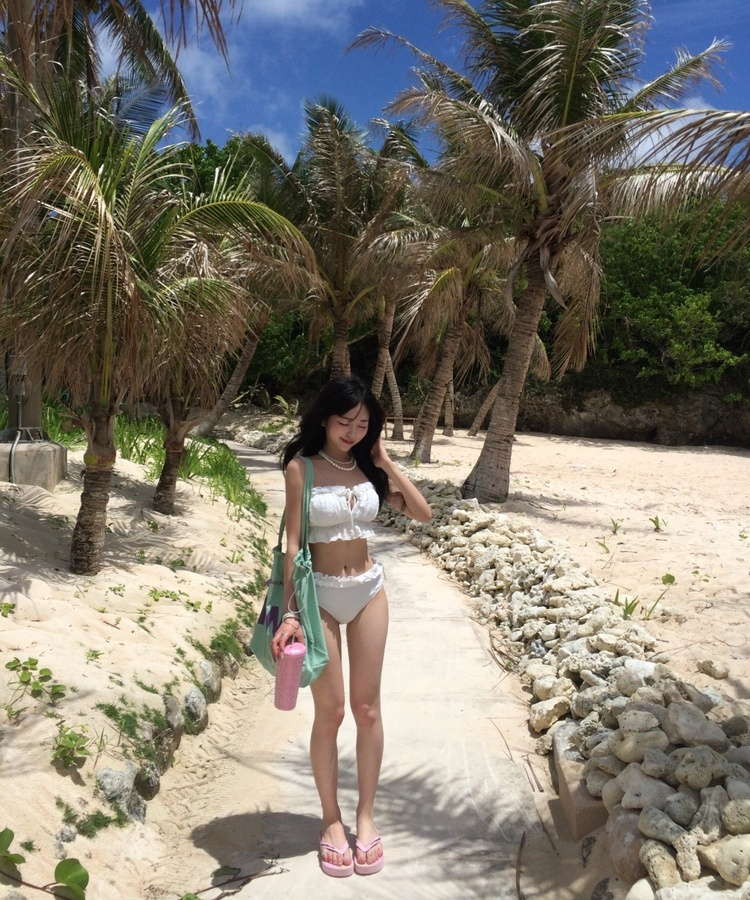 프릴 리본 수영복 비키니 화이트
